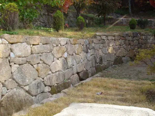 성벽 쌓기