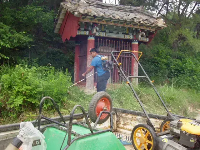 김해허공 납골묘 유지관리